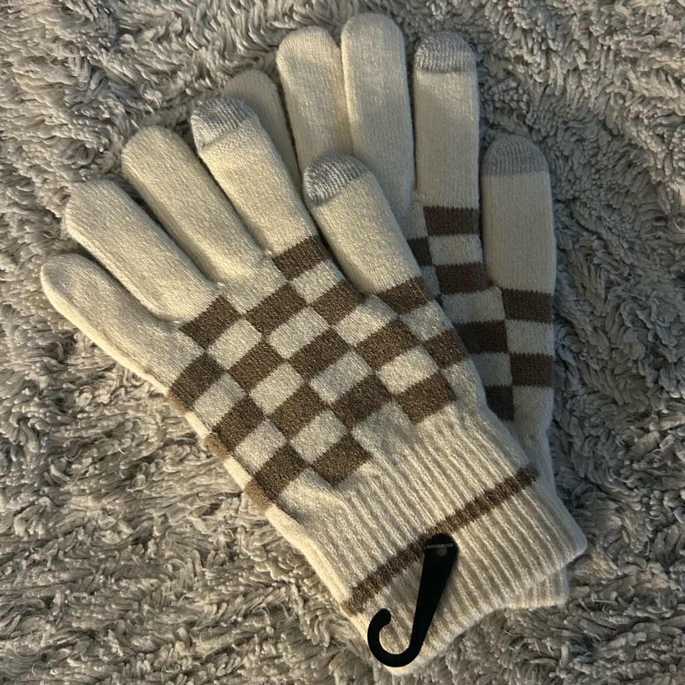 NWT Francesca’s Checkered Gloves